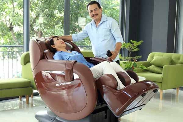 Ghế massage hỗ trợ trị liệu bệnh xương khớp